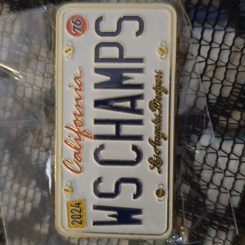 New Los Angeles Dodgers 2024 WS Champs License Plate Pin
